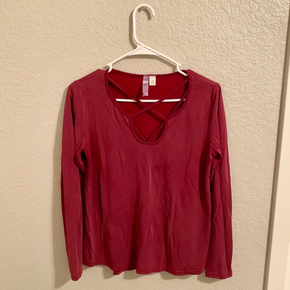 Cute long-sleeve maroon top
